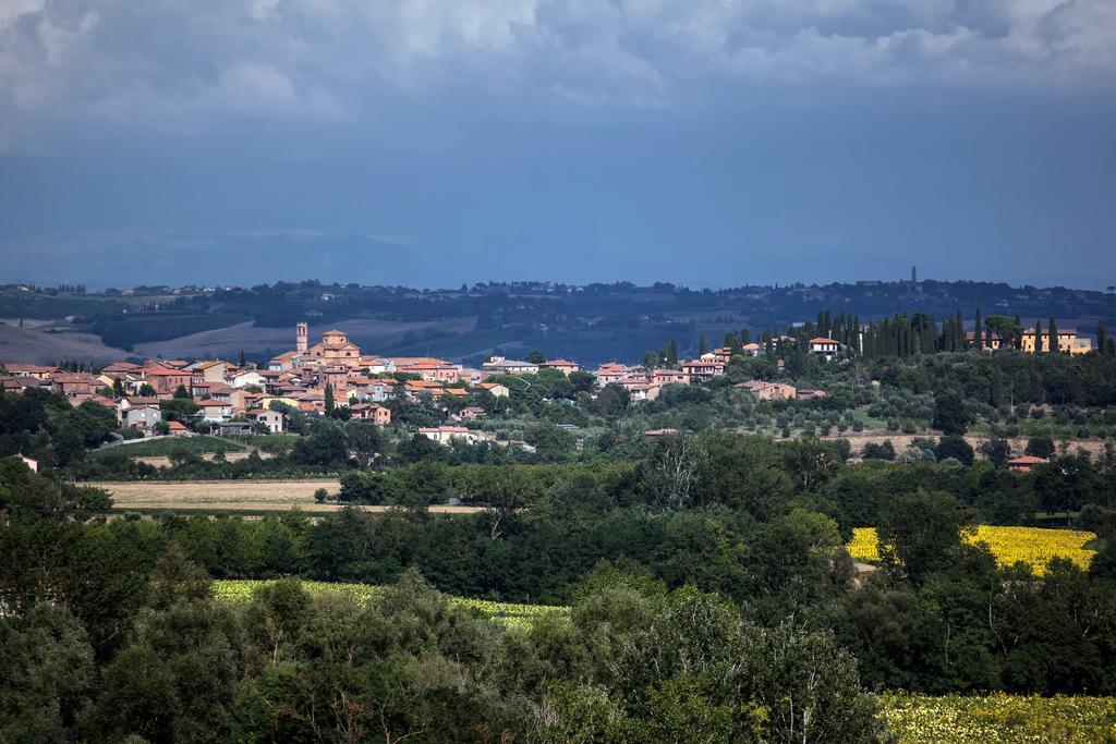 Agriturismo Sanguineto Acquaviva  Buitenkant foto