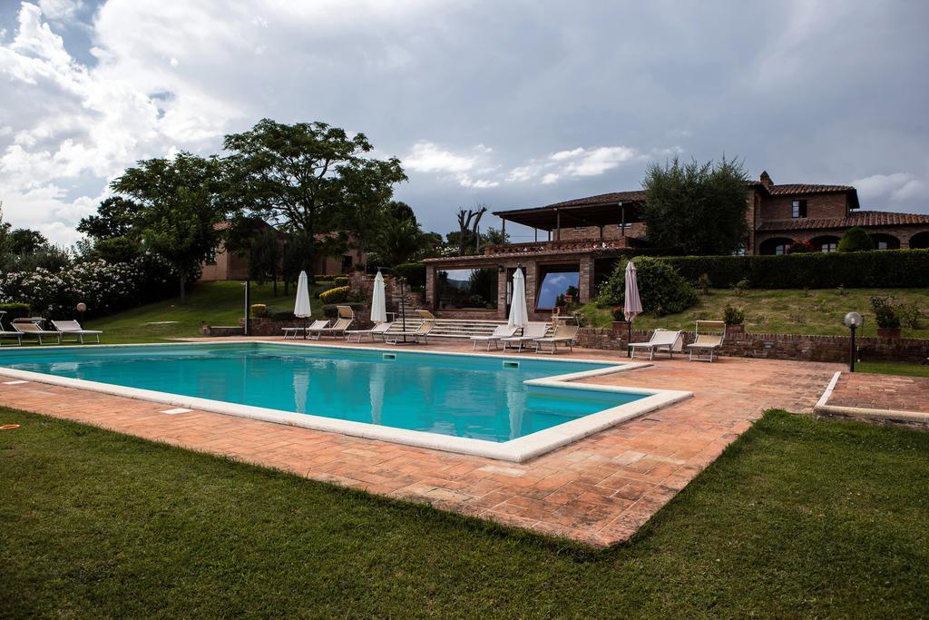 Agriturismo Sanguineto Acquaviva  Buitenkant foto