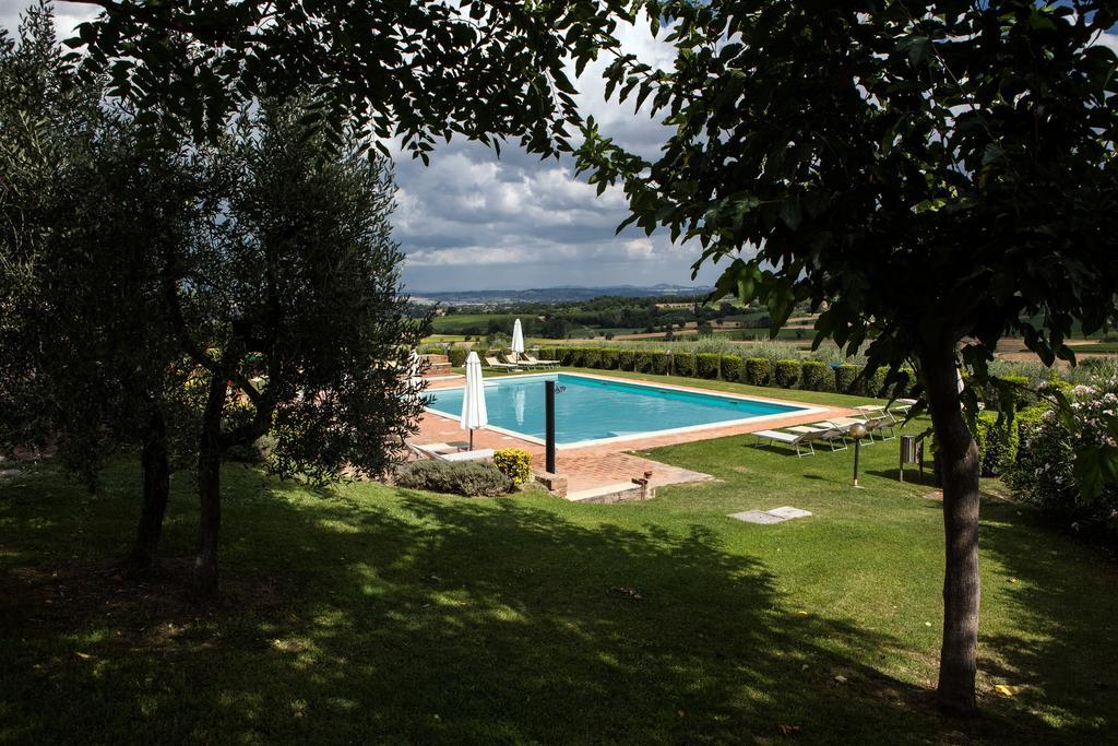 Agriturismo Sanguineto Acquaviva  Buitenkant foto
