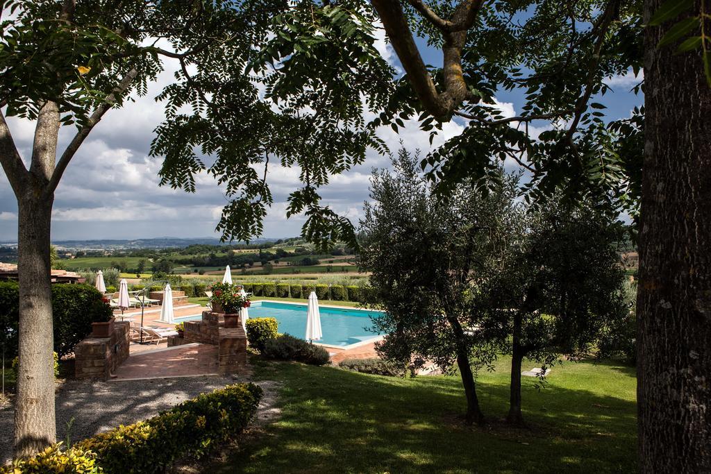 Agriturismo Sanguineto Acquaviva  Buitenkant foto