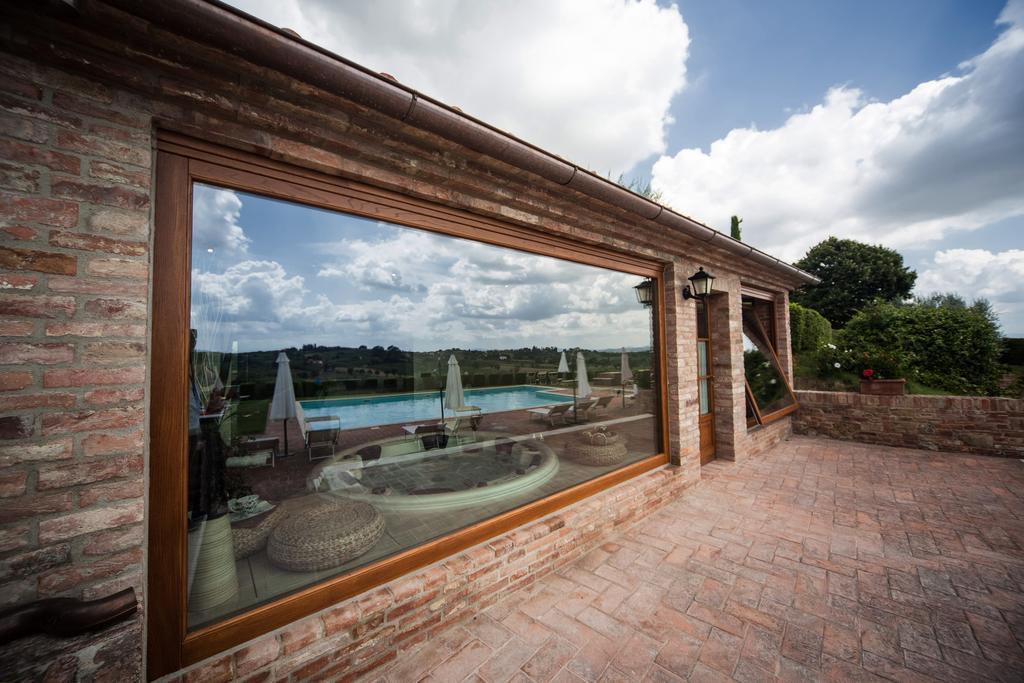 Agriturismo Sanguineto Acquaviva  Buitenkant foto