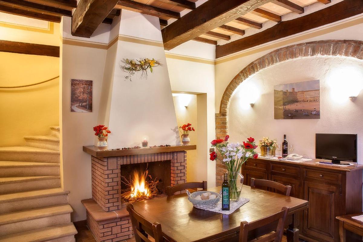 Agriturismo Sanguineto Acquaviva  Buitenkant foto
