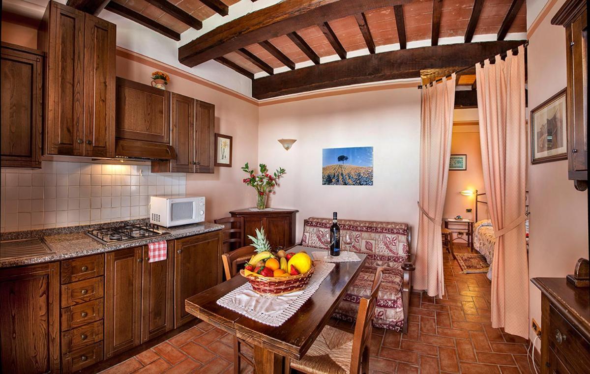 Agriturismo Sanguineto Acquaviva  Buitenkant foto